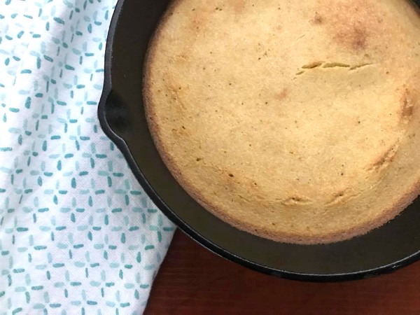Easy Cornbread Recipe