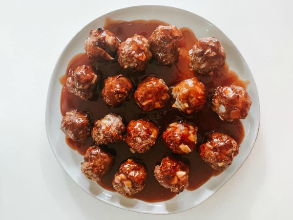 Cocktail Meatballs with Sweet & Sour Sauce