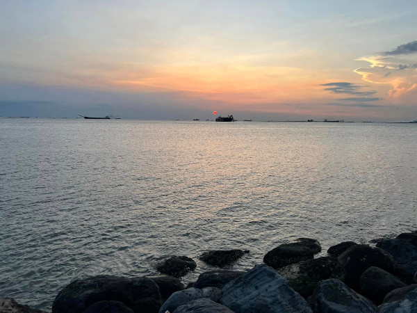 The Magnificent Sunset Over Manila Bay