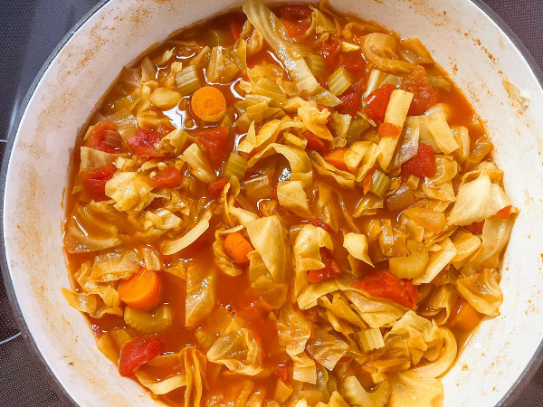 Mediterranean "Detox" Cabbage Soup